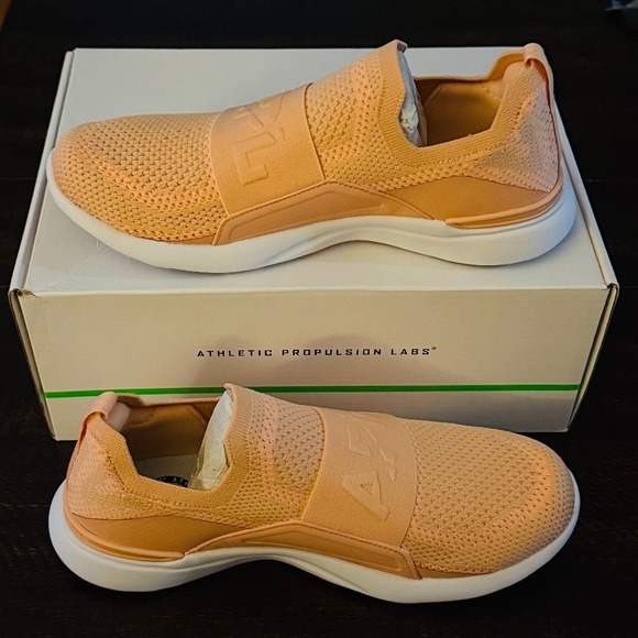 NIB APL TechLoom Bliss Sneakers | Size 7.5 - Blush/Osiana Rose/White - Picture 2 of 6